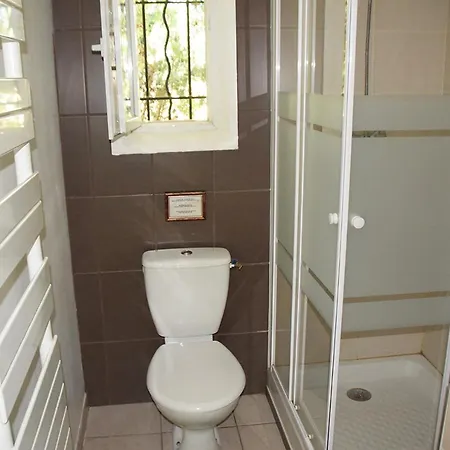 La Maison Des Invites Alojamento de Acomodação e Pequeno-almoço *